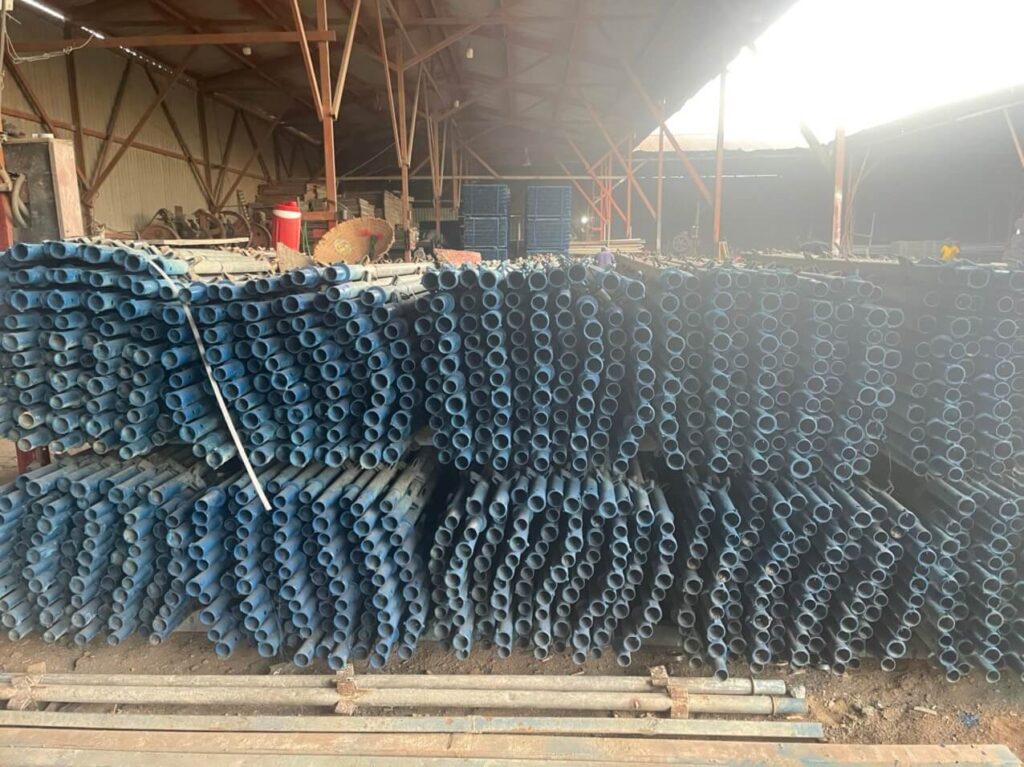 cây chống giáo nêm