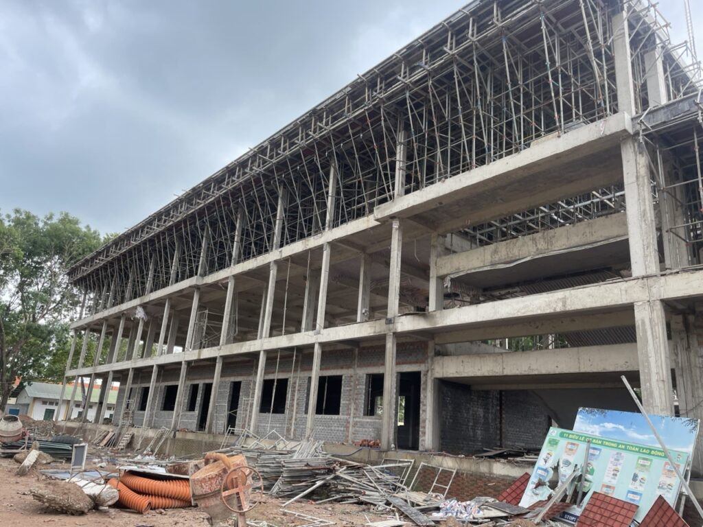 Công trình sử dụng giàn giáo nêm