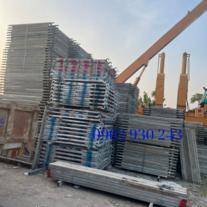 THUÊ GIÀN GIÁO NÊM