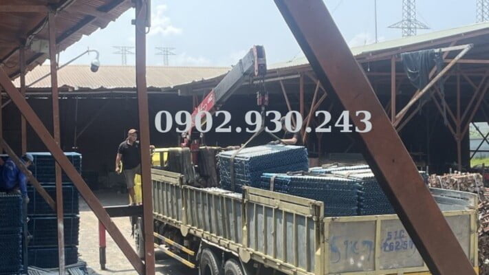 bao-gia-thue-gian-giao-nem-tai-tphcm