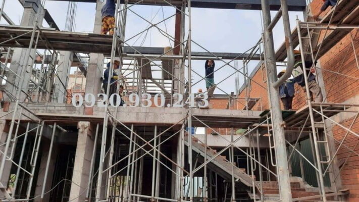 thue-gian-giao-xay-dung-tai-vinh-long-cong-trinh-thi-cong